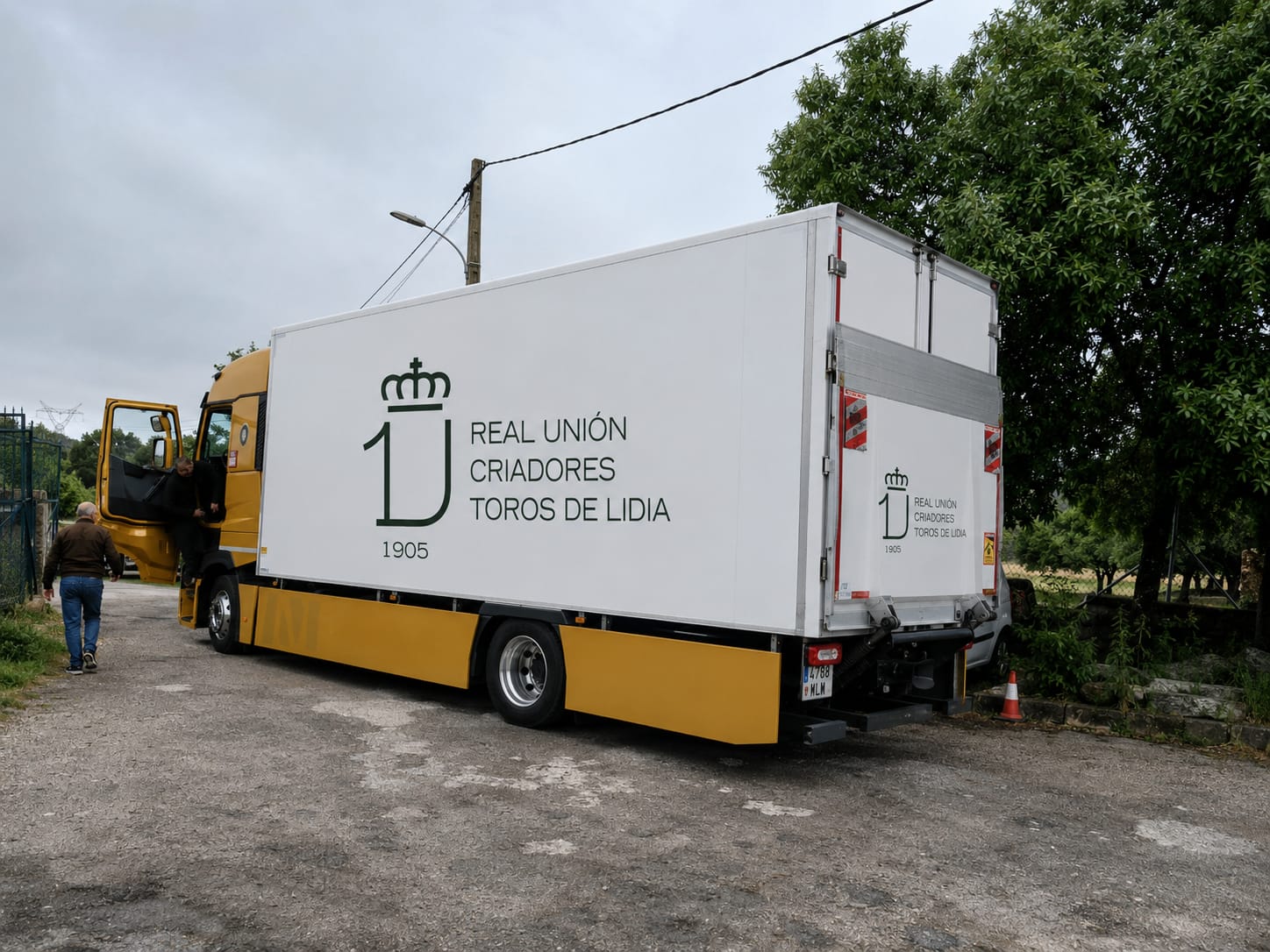 Transporte de la exposición — trabajo artesanal de BullBoard